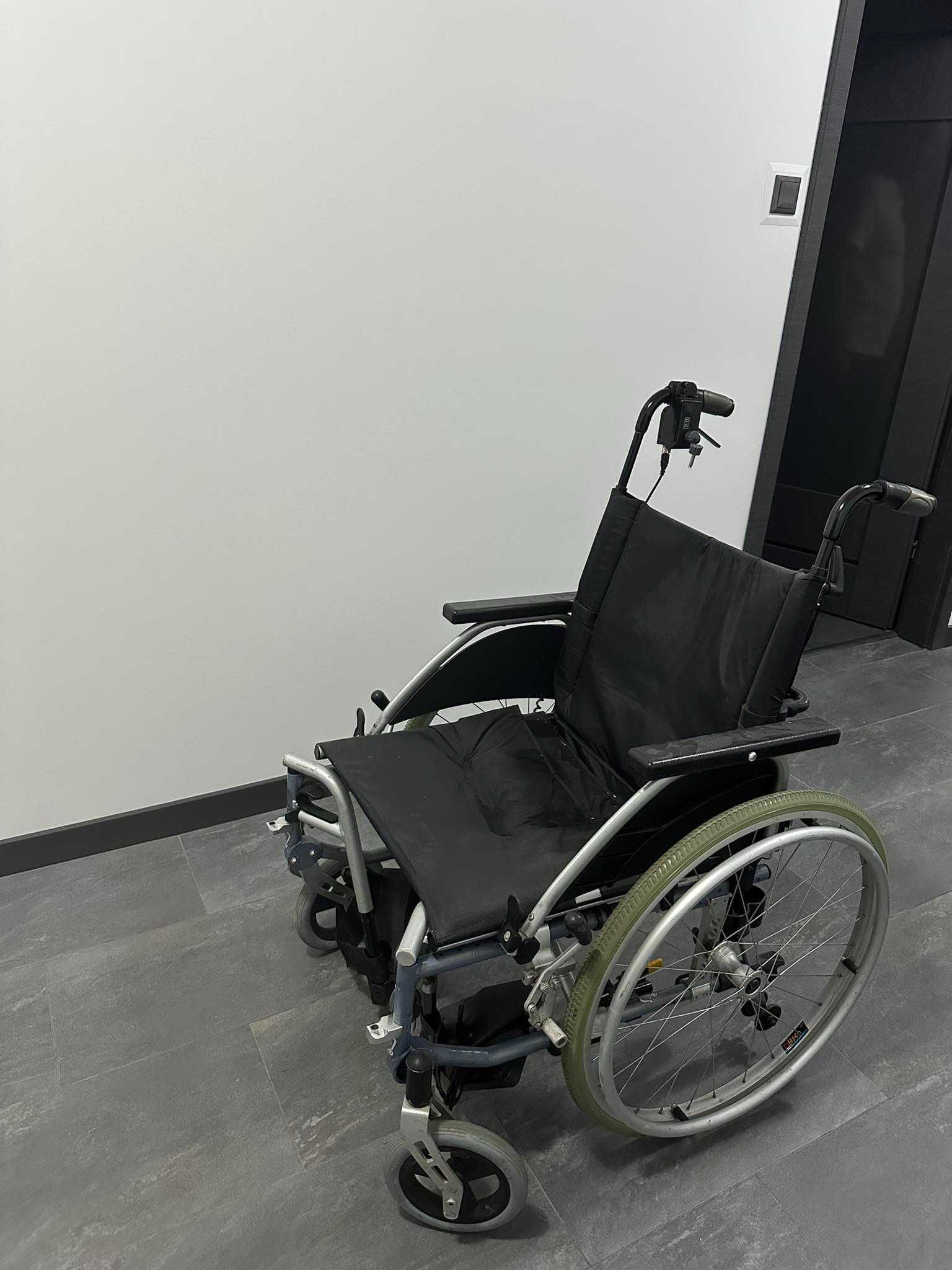 Wózek inwalidzki z tylnym napędem click & go lite
