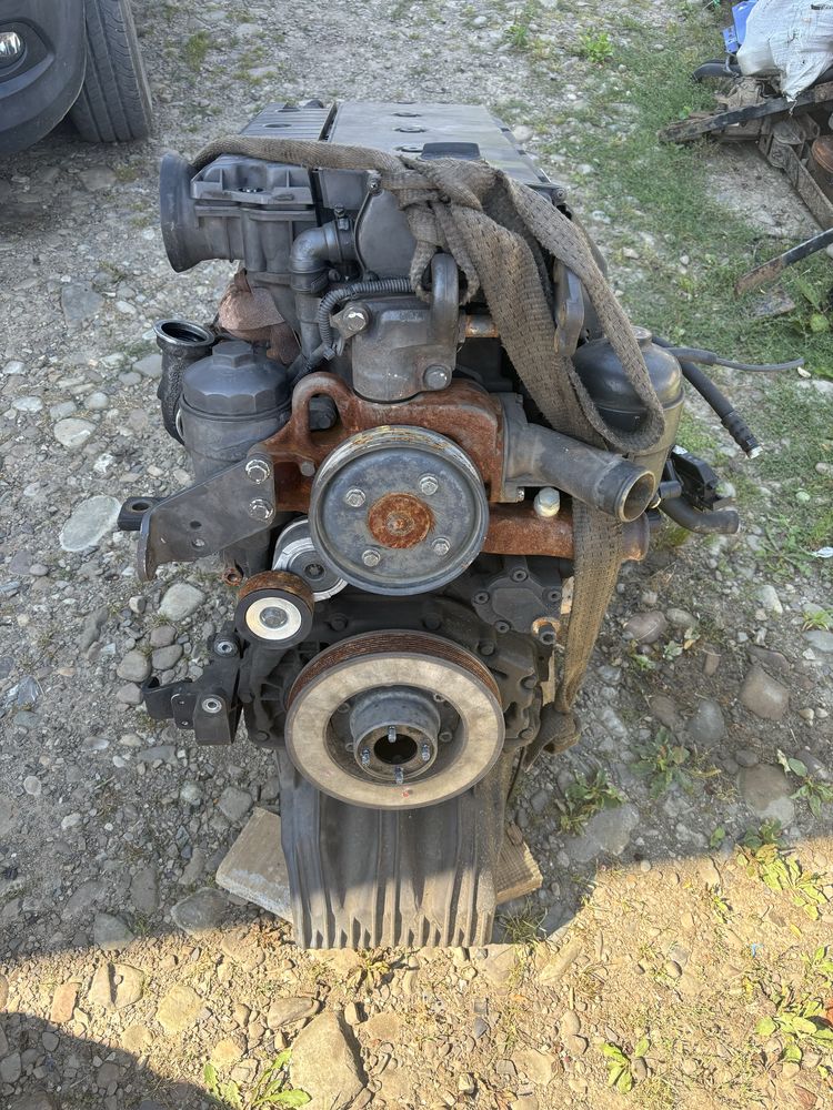 Двигун мотор Mercedes Atego 4.3 Om904 Vario двигатель головка блок