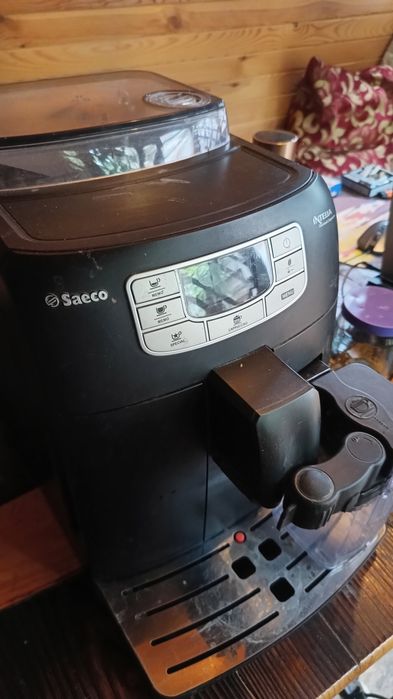 Кава машина Saeco Intelia