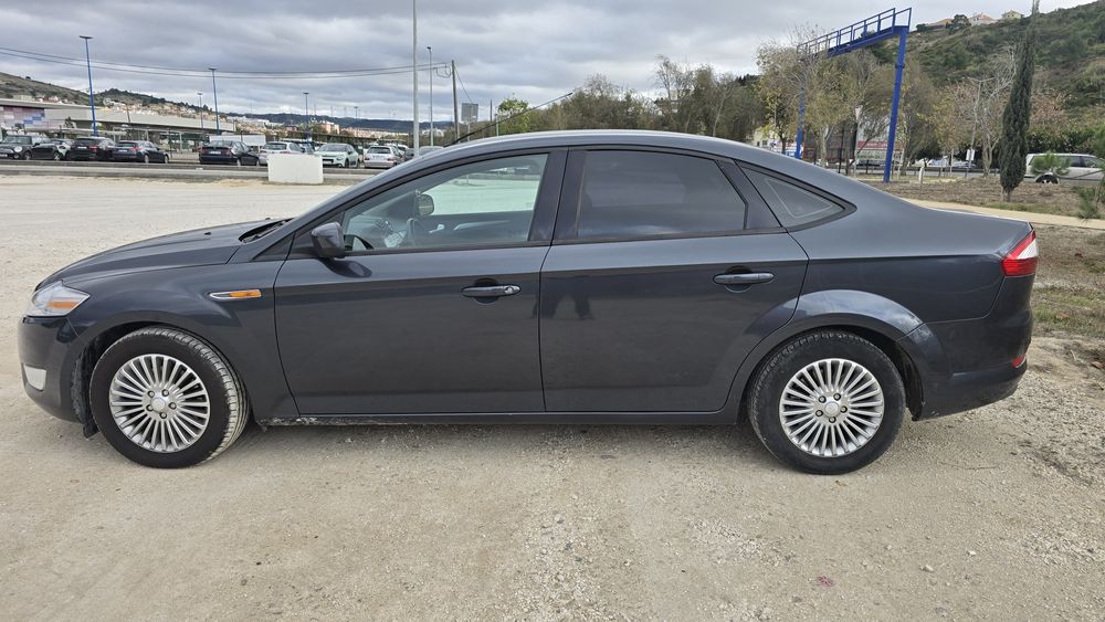 Ford Mondeo impecável