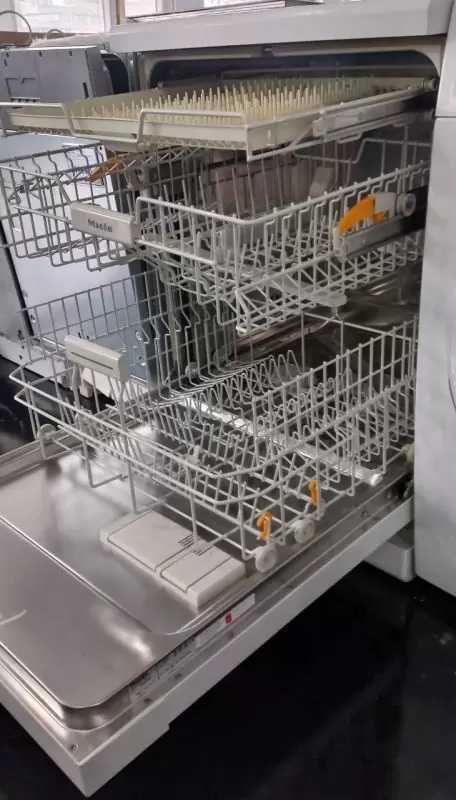 Посудомийна машина міле Miele G 4910 SC окремостояча