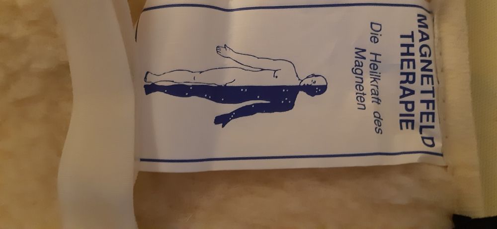 Pas magnetyczny z wełny owczej