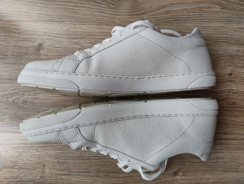 Białe skórzane buty sneakersy CCC Lasocki
