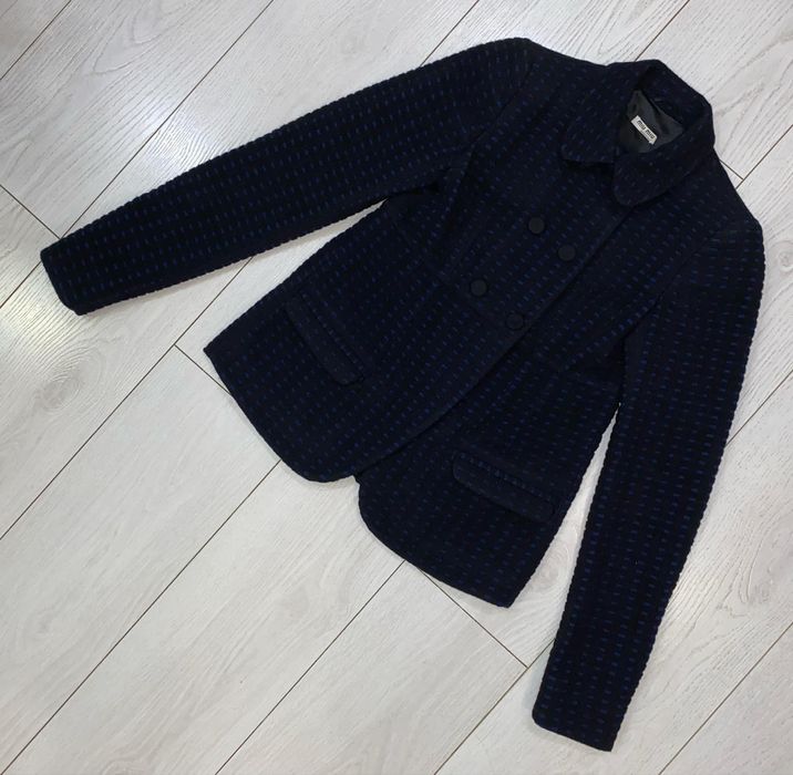 жіночий дизайнерський піджак Miu Miu Made In Italy
size XS оригінал