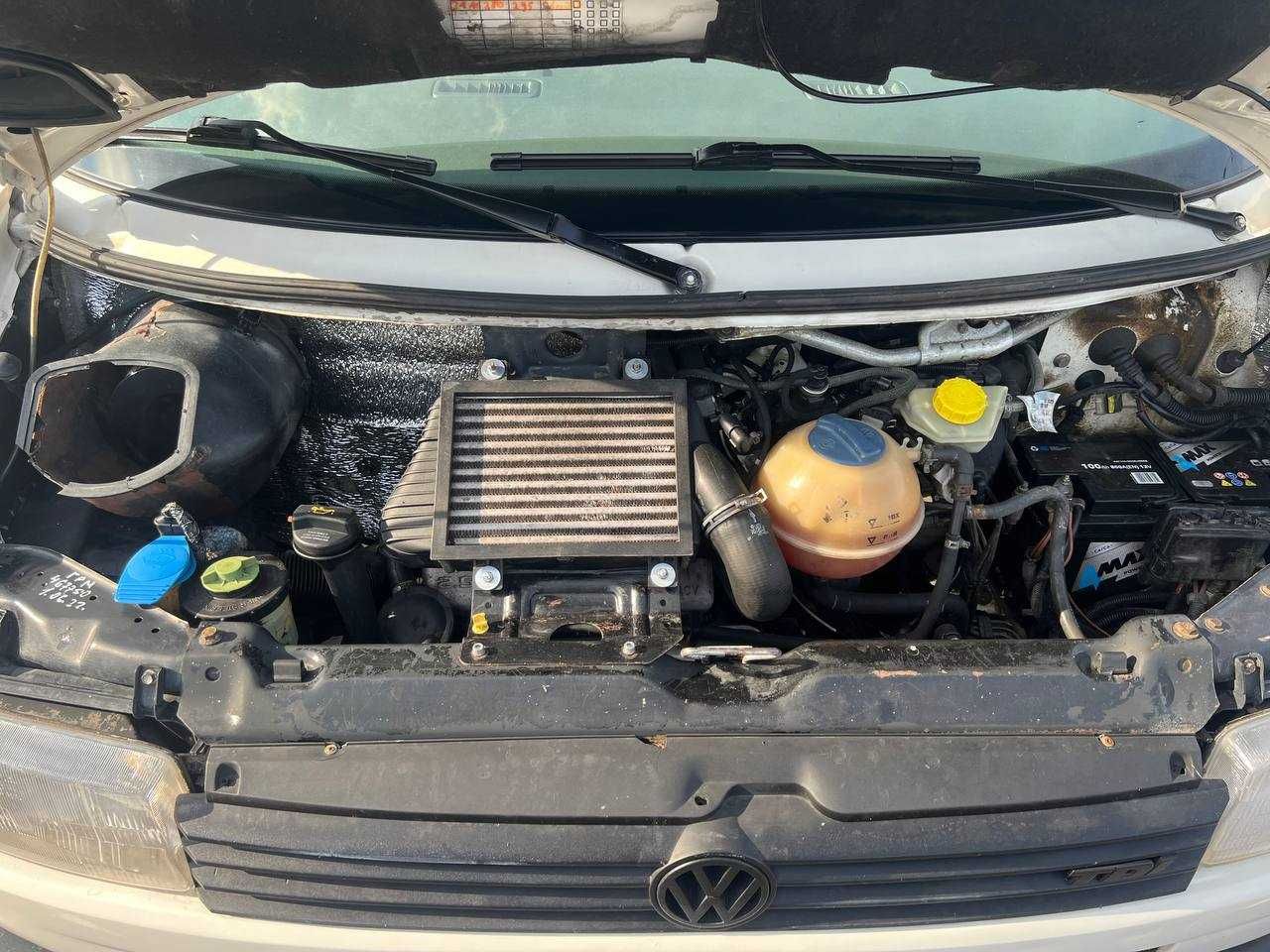 Volkswagen transporter t4 (2.5, 75 квт)