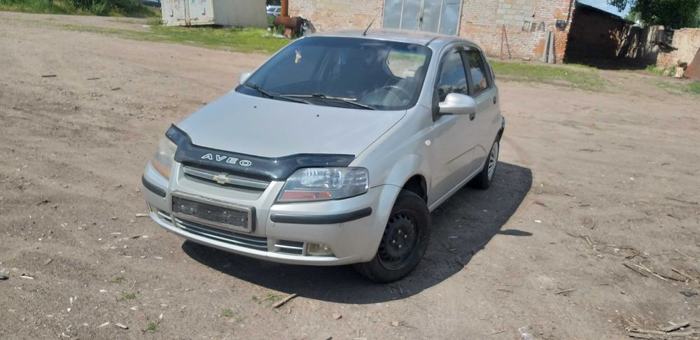 Розбираю Aveo T200 хатжбек