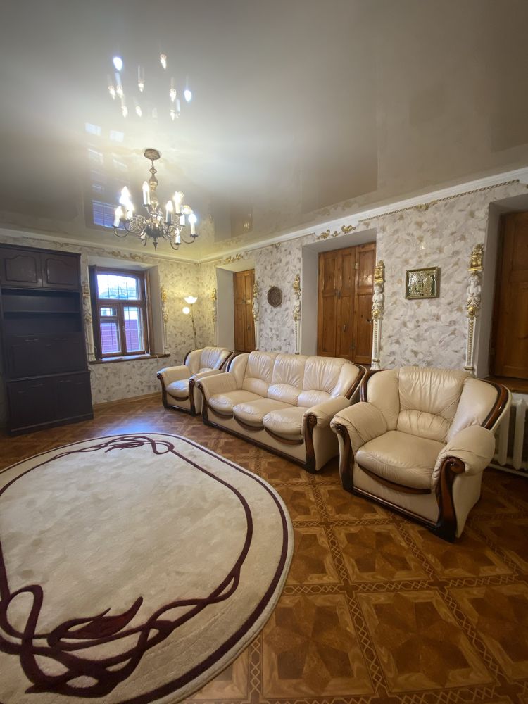 В Продажу 4 к  будинок на Великій Морській , 143 кв м