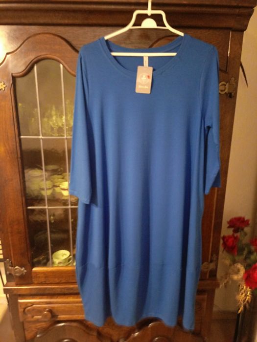 Sukienka włoska w literę A szafirowa