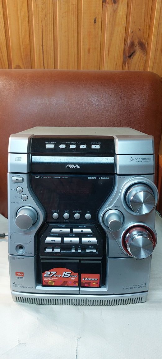 Музыкальный центр AIWA без колонок (красивый звук).