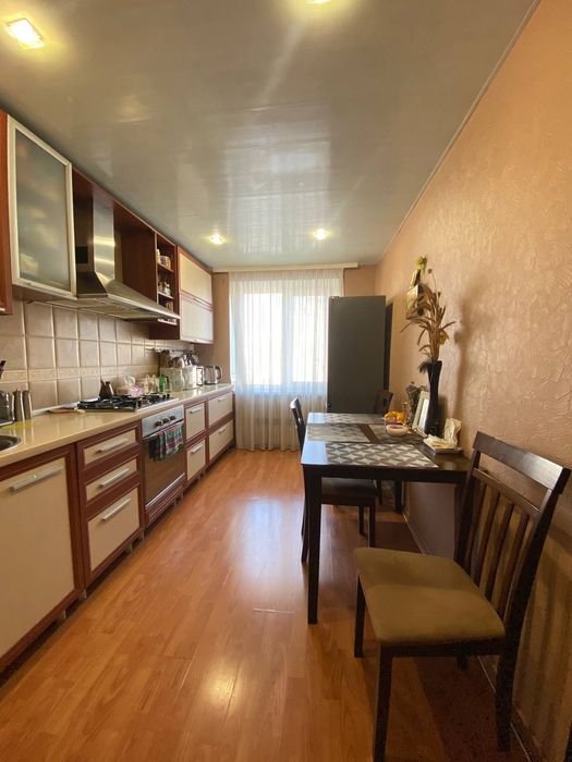 Продам 3к квартиру ул. Ю.Липы( Усенко) Левобережный -3/проспект Мира