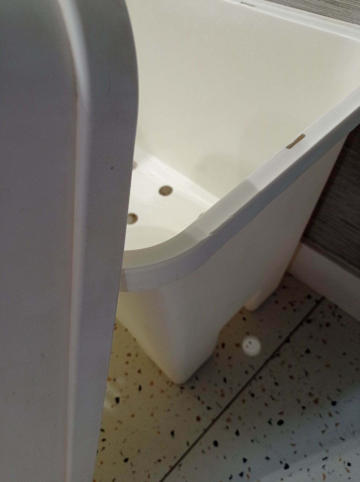 Podnóżek pojemnik kosz ze schowkiem Busjon IKEA