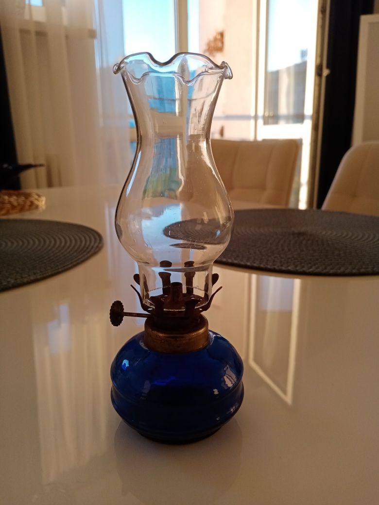 Mini lampka naftowa