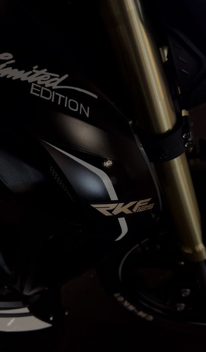 Keeway RKF 125 preta