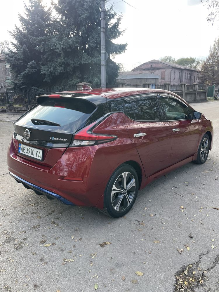 Продам Nissan Leaf 2019 в топовій комплектації