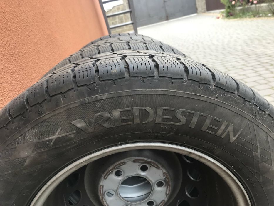 Шини з дисками 235/65 R16