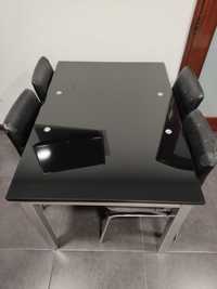 Mesa de vidro preto extensível +4 cadeiras