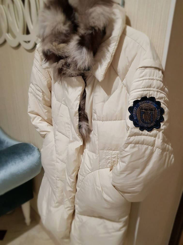 Пуховик слоновая кость, натуральный пух, песец