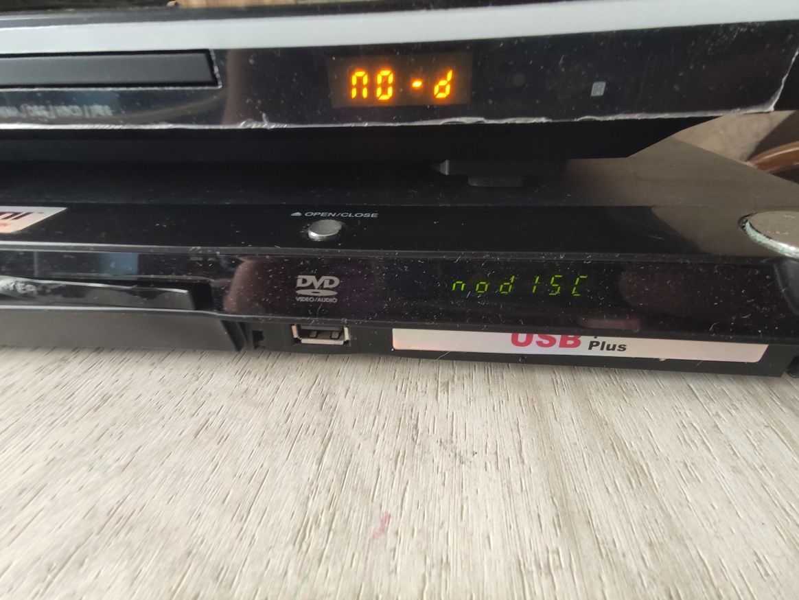 DVD караоке проигрыватель LG DNK799 & BBK DV612SI + пульт LG