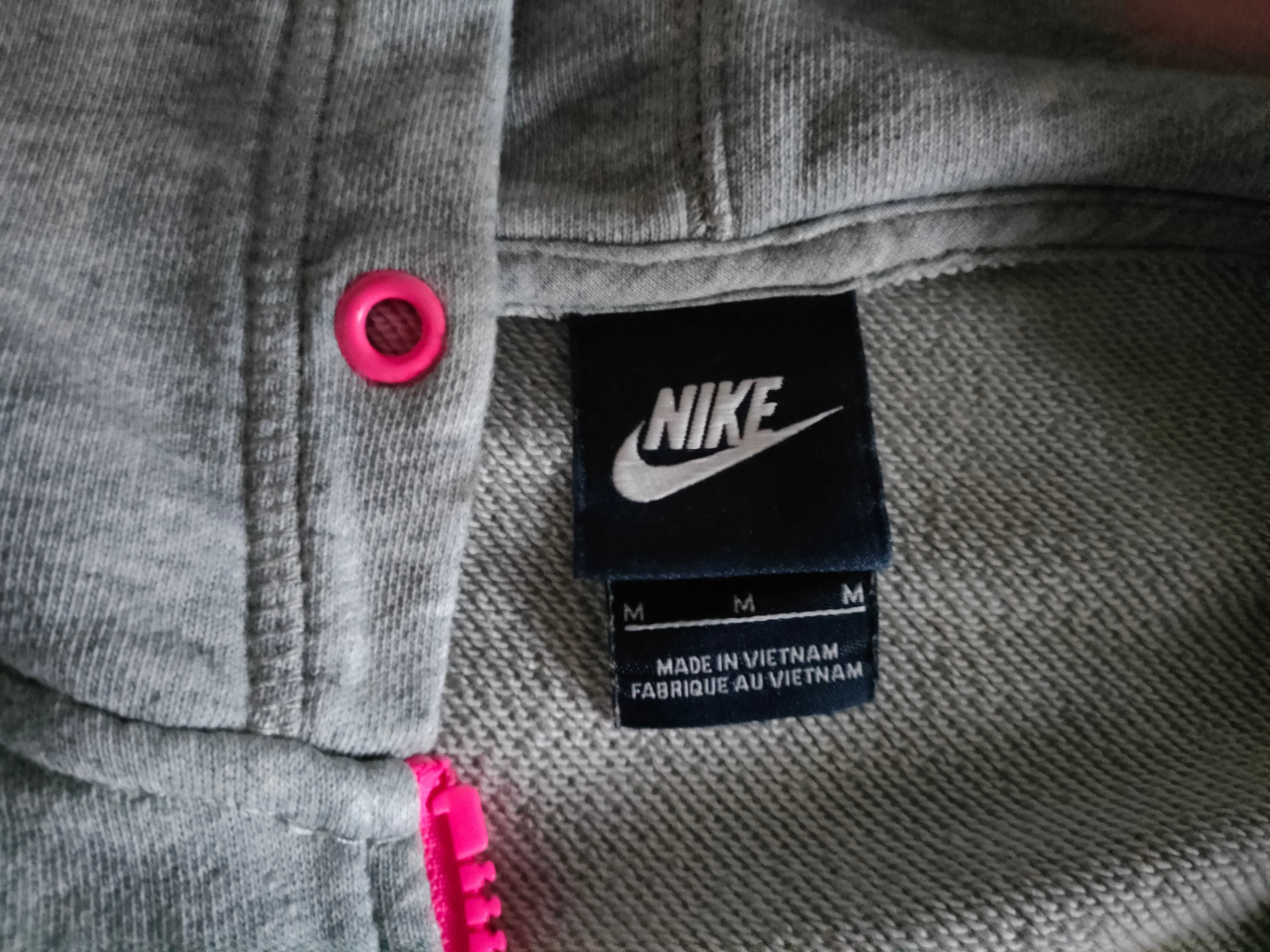 świetna rozpinana  bluza NIKE na wiosnę , super stan