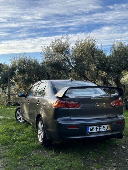 Mitsubishi Lancer 1.5 (Tem extras, ler anuncio)