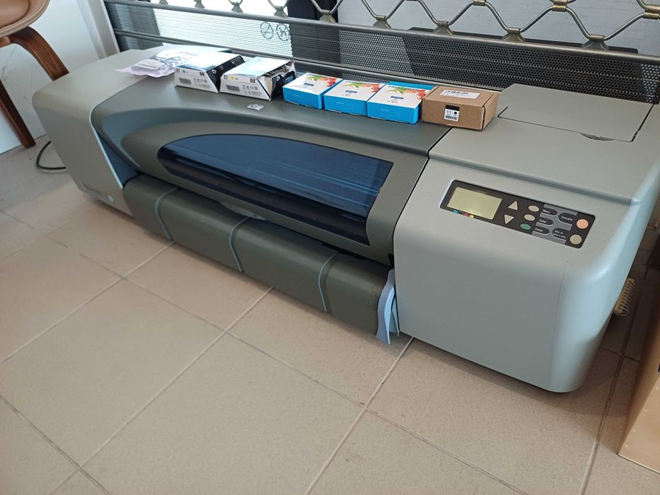 Vende-se Plotter HP Designjet 500 Plus 24”