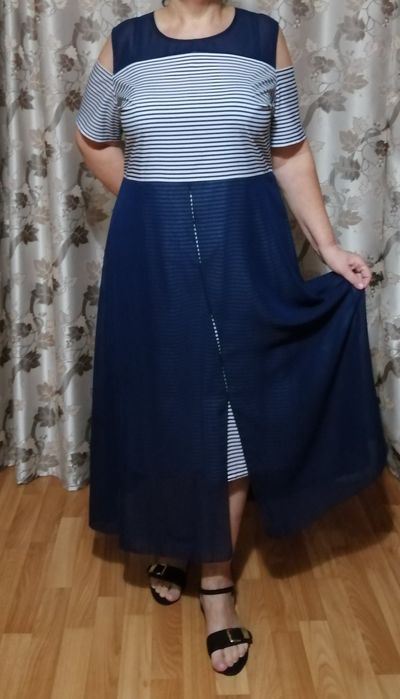 Платье нарядное р.52