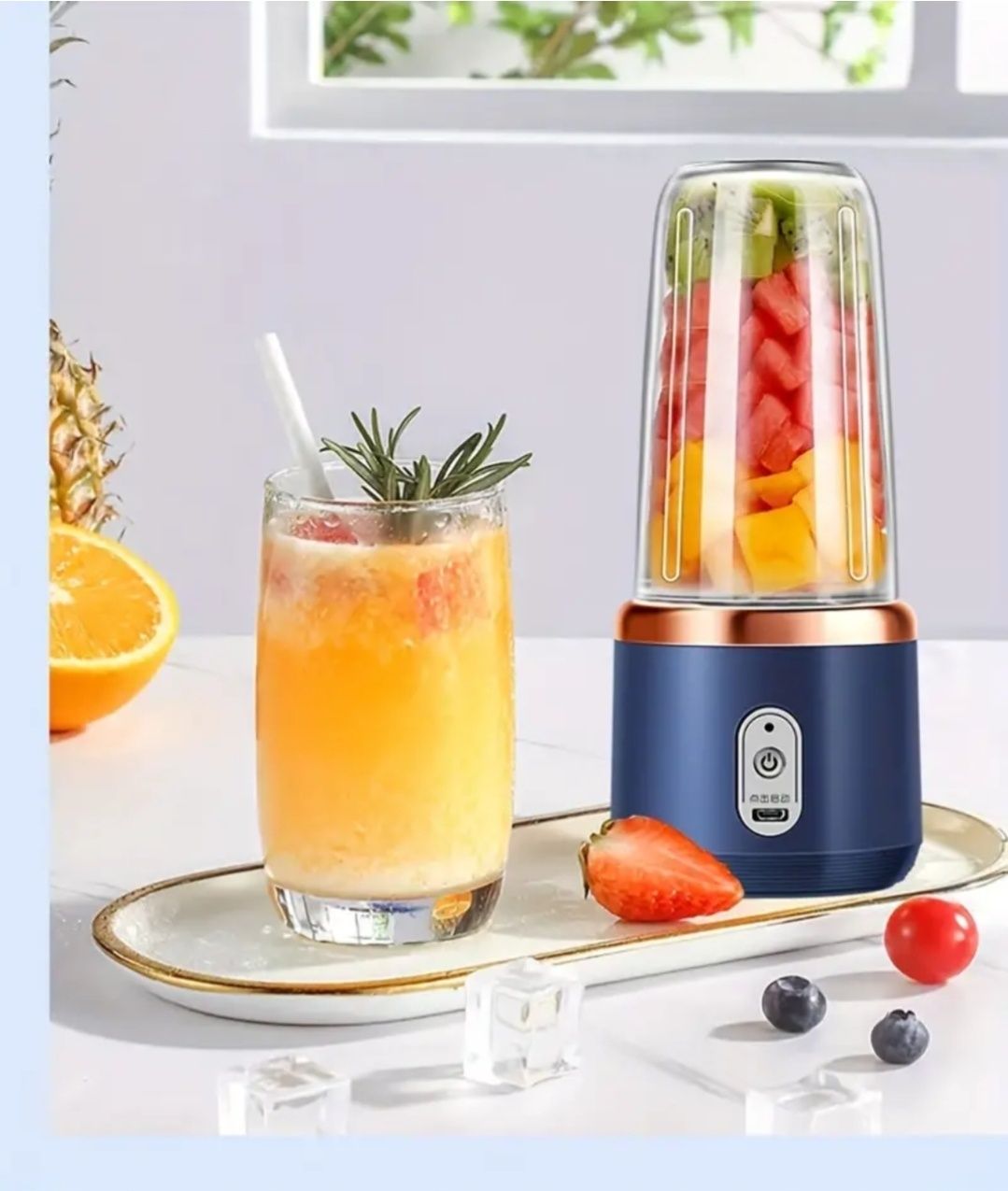 Przenośny turystyczny blender FRESHLY SQUEEZED + 2 kubki + pokrywka