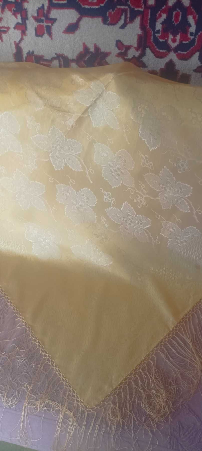 Шерстяные платки