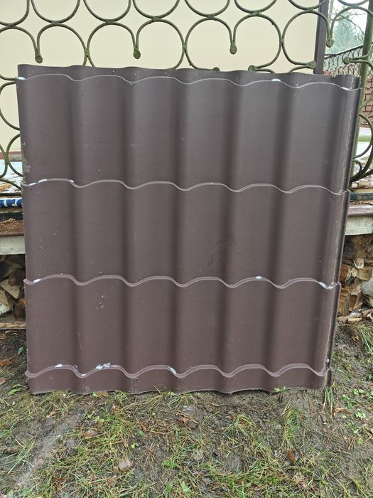 Blachodachowka Brazowa 1,2x1x2  10 sztuk