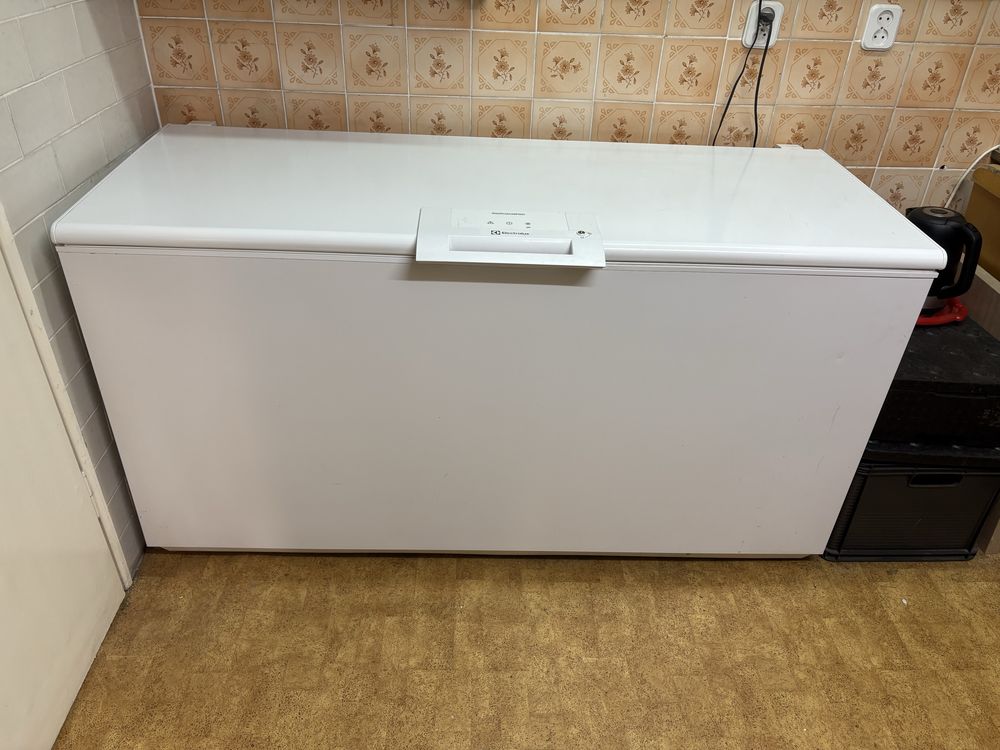 Zamrażarka Elektrolux 347L
