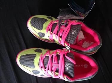 Dunlop - TENIS NOVOS ainda com etiqueta