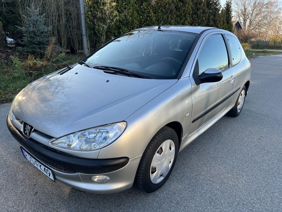 Peugeot 206 lift/1.4 benz/2004r/175 tys/klima/zero korozji