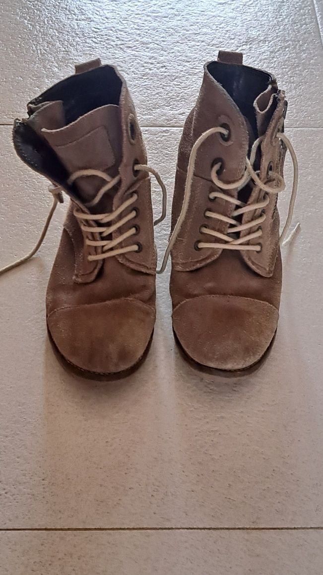 Botas camurça Tam 37