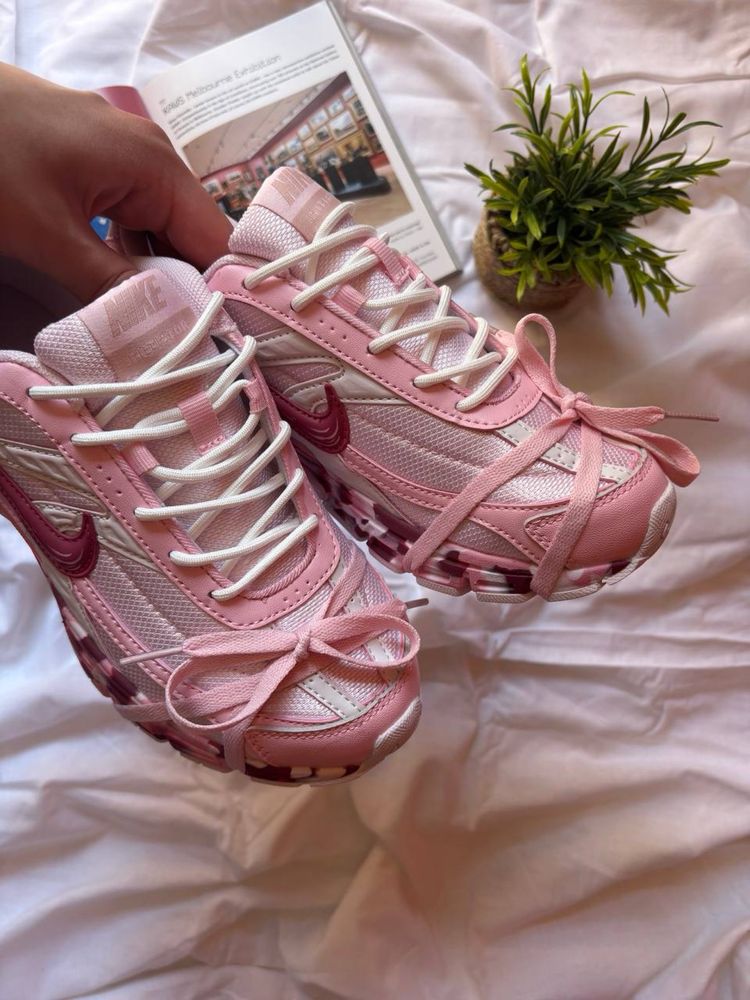 Nike Initiator Custom Pink