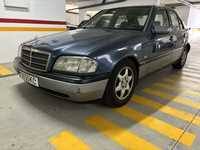 Mercedes-Benz C200 D com ar condicionado