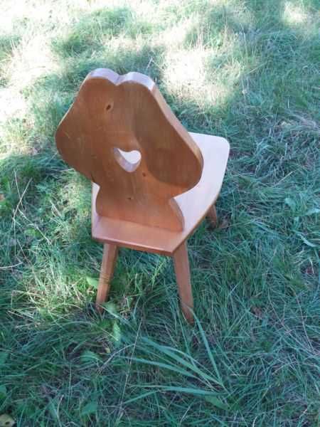 stół drewniany - drewno 124 cm x 65 cm i 4 krzesła drewniane od 95 zł