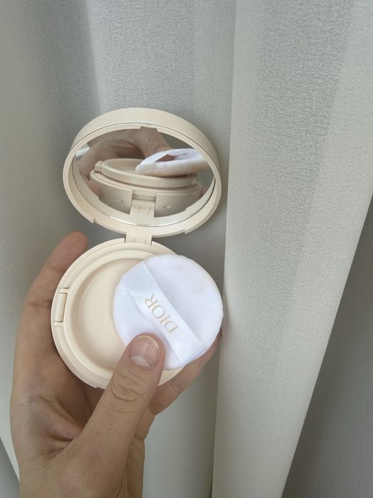 Пудра Dior Forever Cushion Powder Light