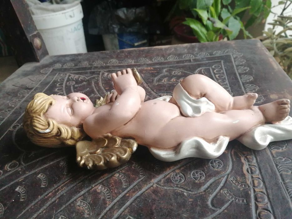 anjo grande de parede antigo em gesso , ler anuncio