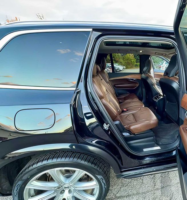 Volvo XC90      2019