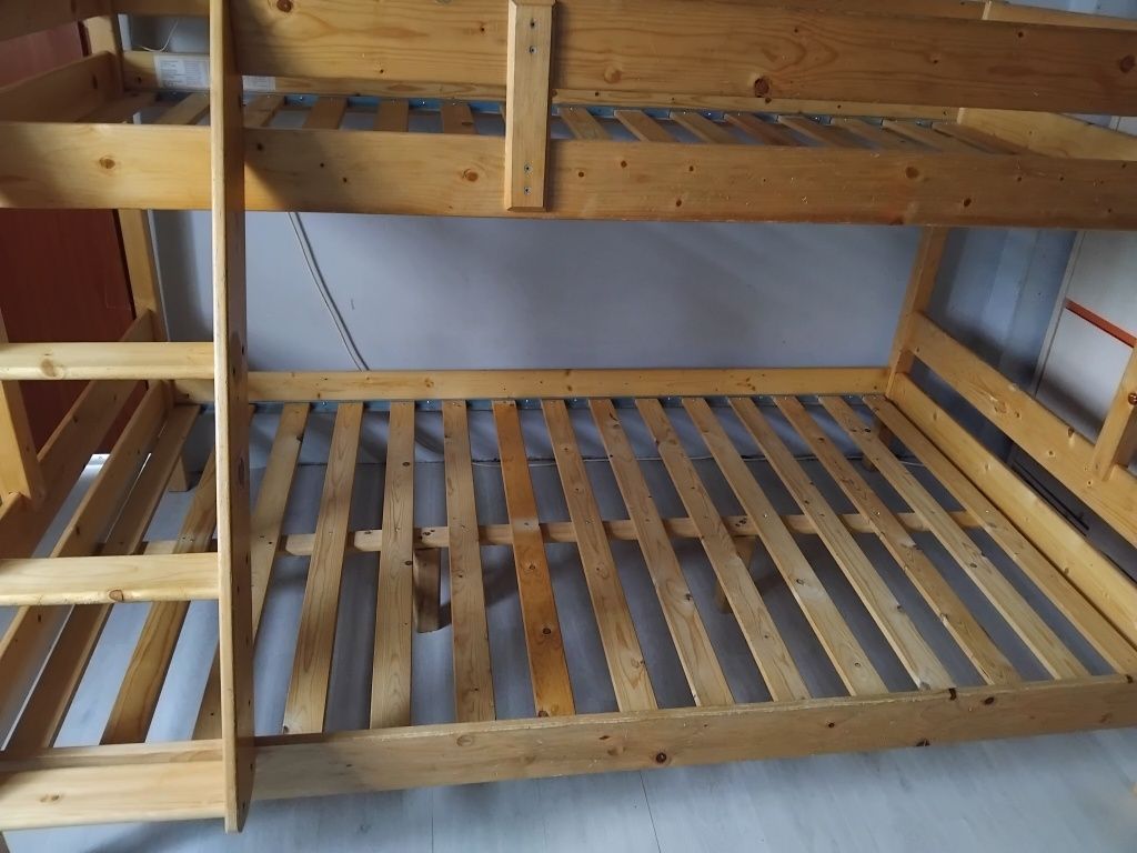 Łóżko pietrowe 3 osobowe