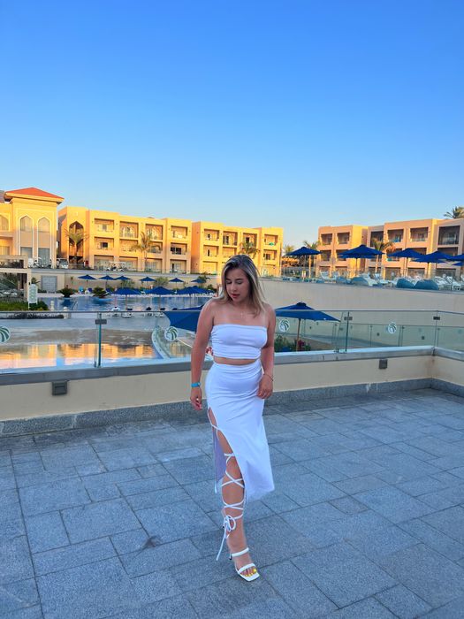 Білий комплект на літо. Розмір С М. На завязках на ніжках