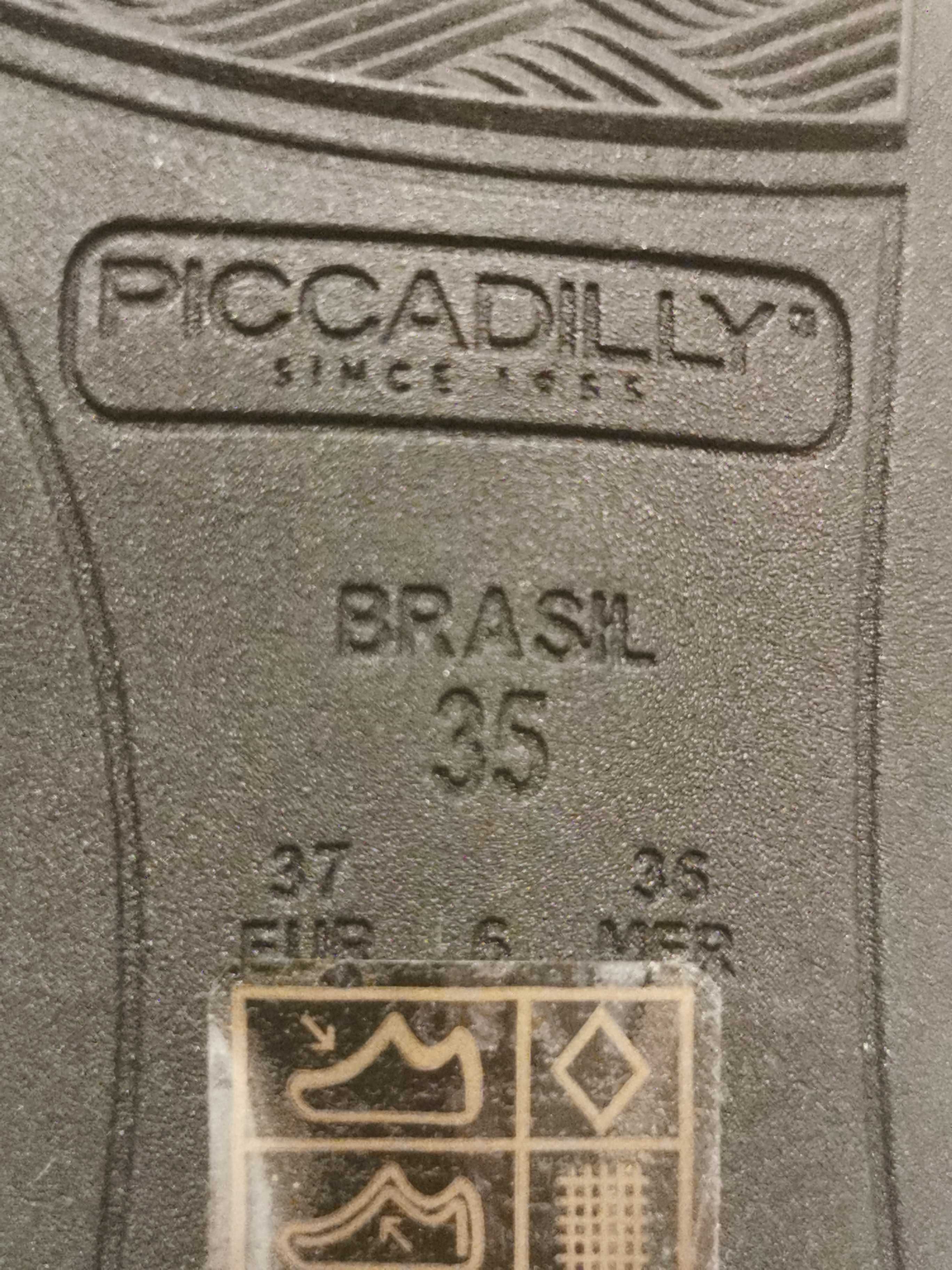 Sandálias sem uso
