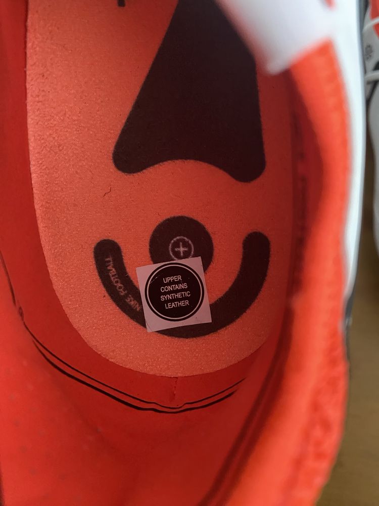 Chuteiras oficiais Nike Tiempo