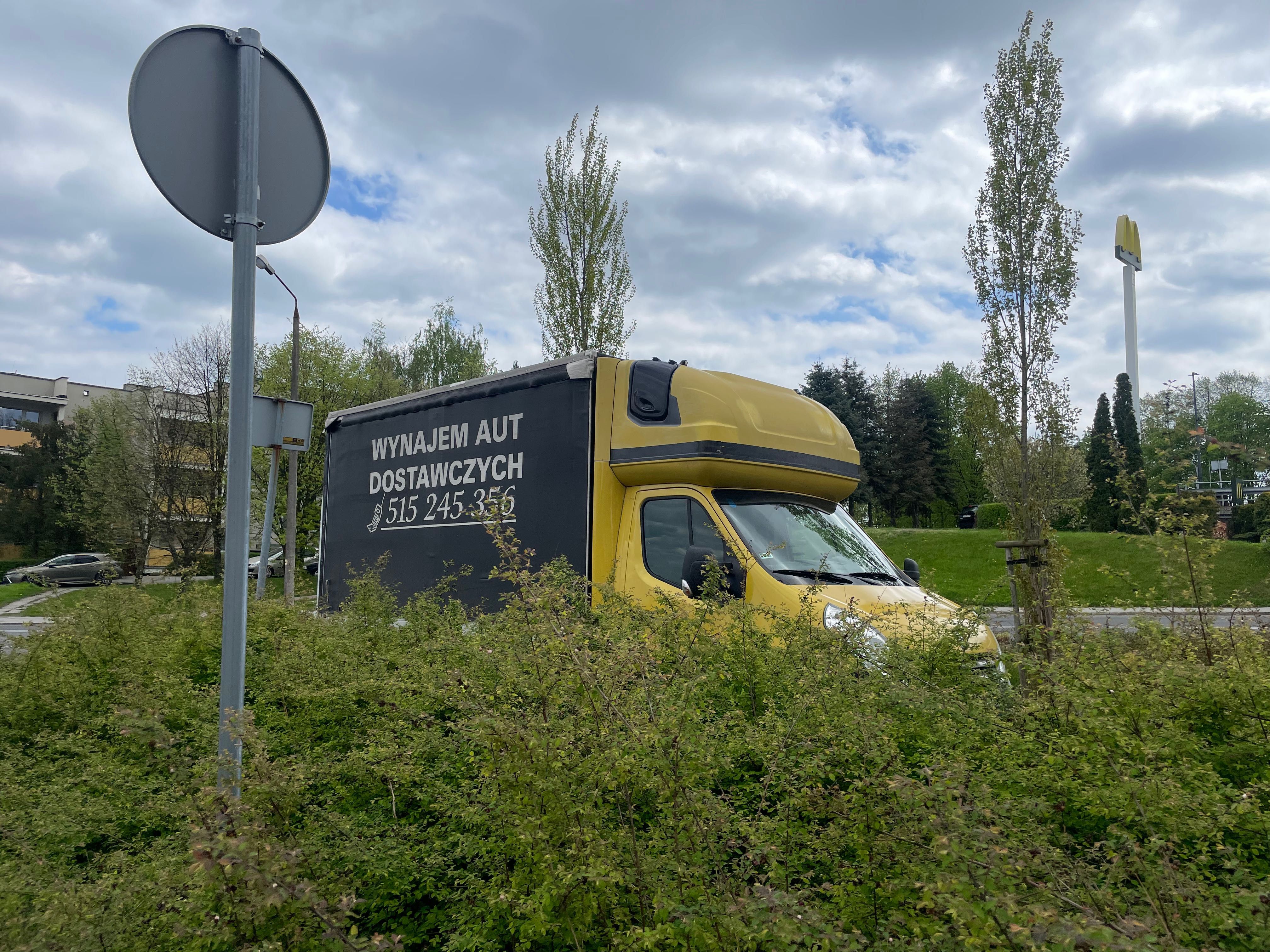 Wynajem Wypożyczalnia Samochodów Dostawczych  8,10,12 pal, Bus + Winda