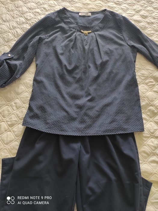 Нарядний костюм для вагітної