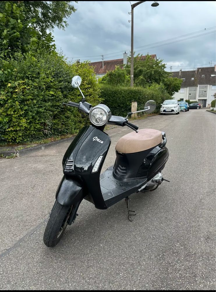 Skuter retro Nova Motors Grace 49,9ccm