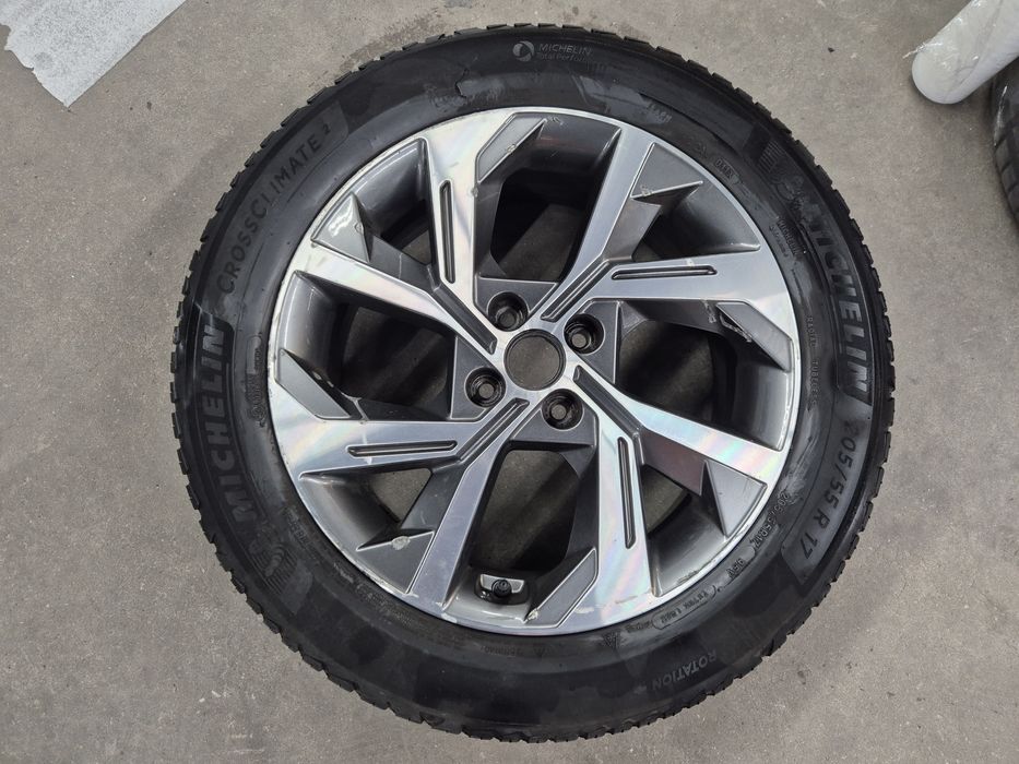 Kia Stonic felga 17" koło 4x100 6.5J ET49 205/55 5mm 24r