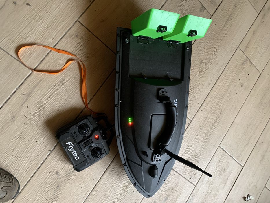 Кораблик для рибалки Flytec