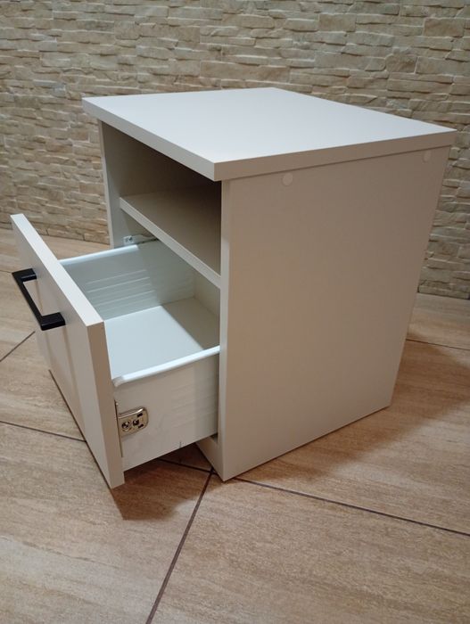 Stoliki nocne szafki Nowe komplet kolor szampan