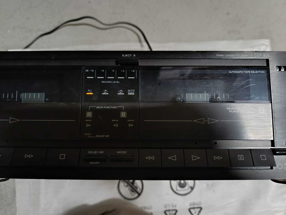 Leitor/gravador de cassetes Grundig CF 303